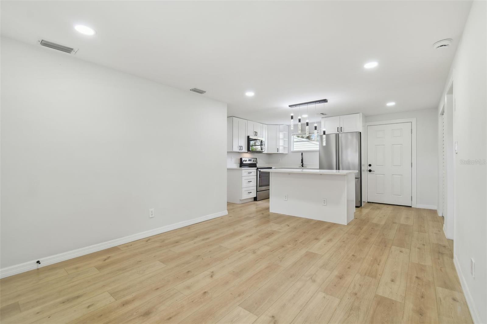 Image 8 of 49 For 4220 Regnas Avenue