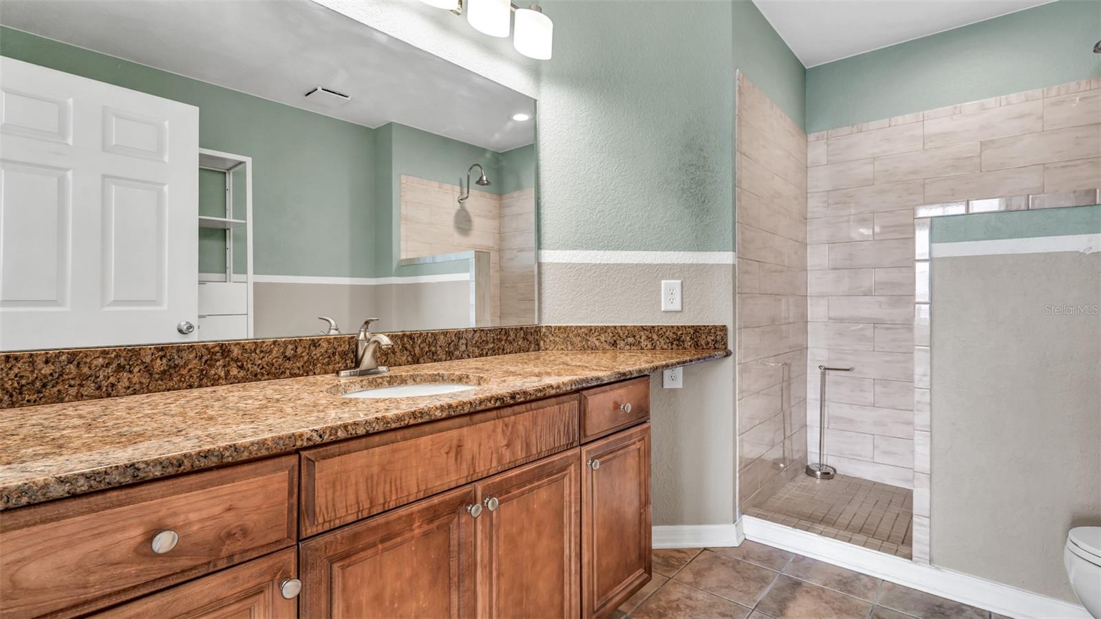 Listing photo id 16 for 700 Harbour Island Boulevard 311