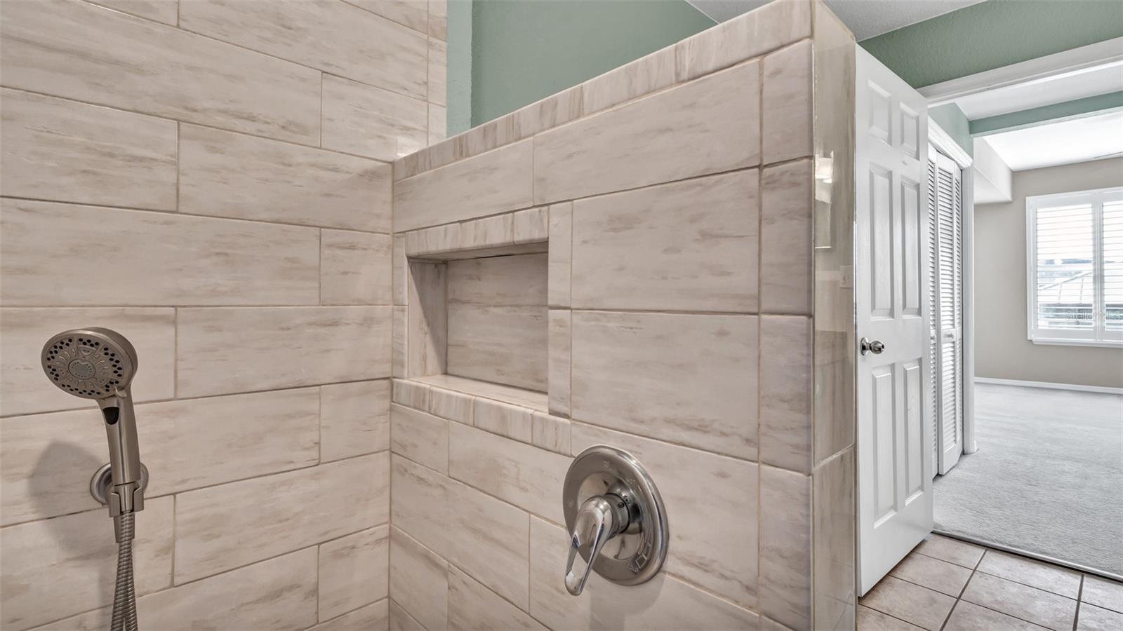 Listing photo id 17 for 700 Harbour Island Boulevard 311