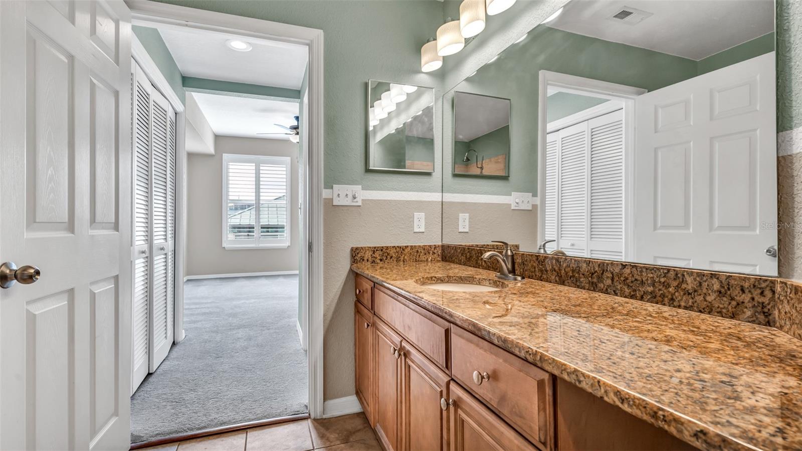 Listing photo id 18 for 700 Harbour Island Boulevard 311