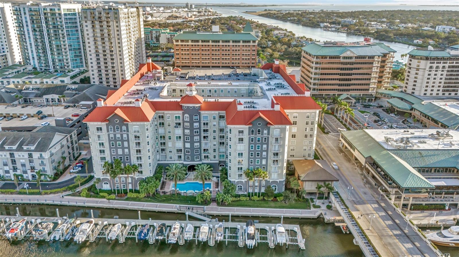 Listing photo id 1 for 700 Harbour Island Boulevard 311