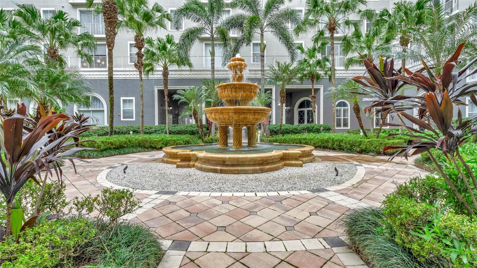 Listing photo id 38 for 700 Harbour Island Boulevard 311