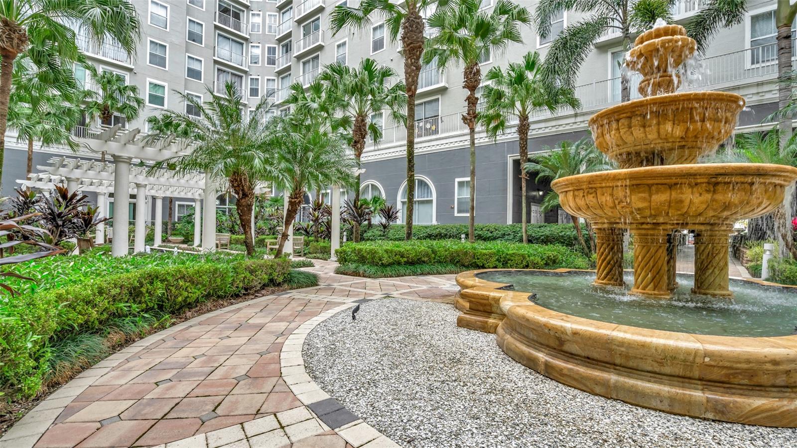 Listing photo id 39 for 700 Harbour Island Boulevard 311