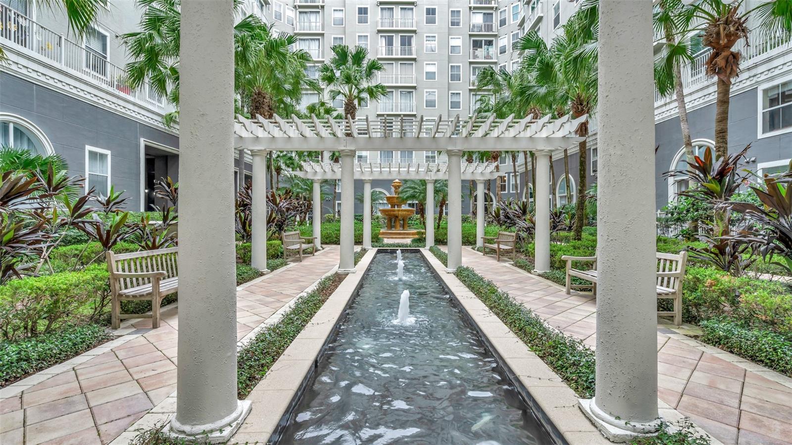 Listing photo id 41 for 700 Harbour Island Boulevard 311