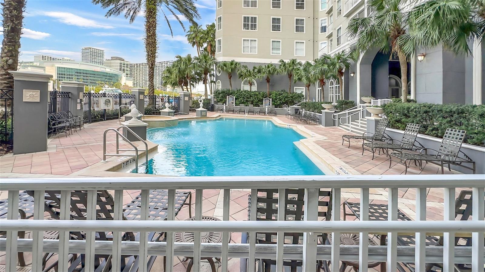Listing photo id 43 for 700 Harbour Island Boulevard 311