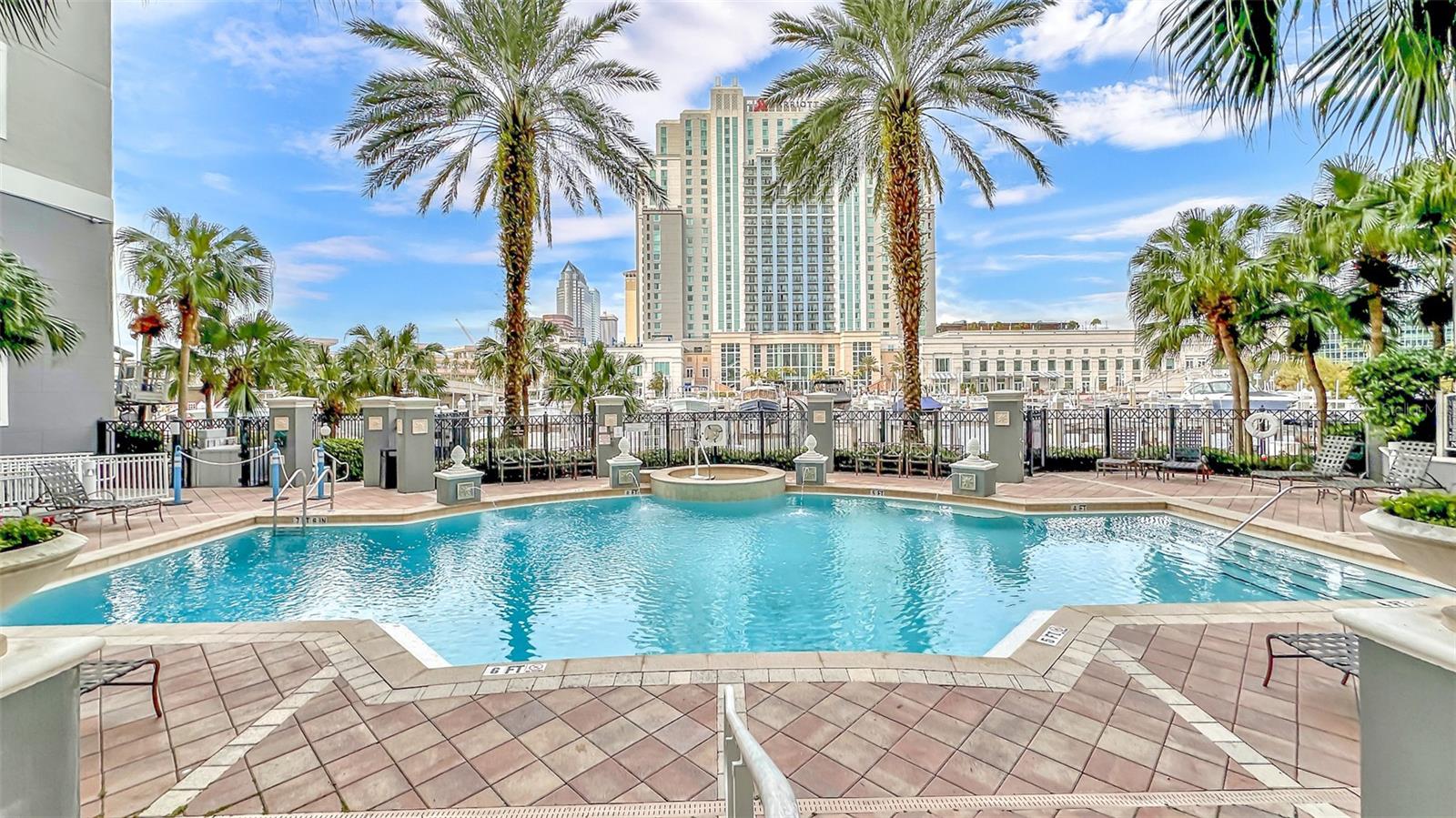Listing photo id 44 for 700 Harbour Island Boulevard 311