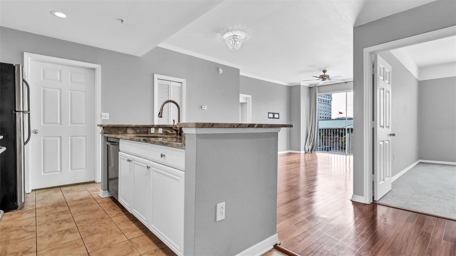 Listing photo id 4 for 700 Harbour Island Boulevard 311