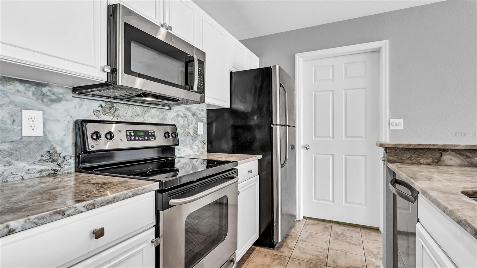 Listing photo id 5 for 700 Harbour Island Boulevard 311