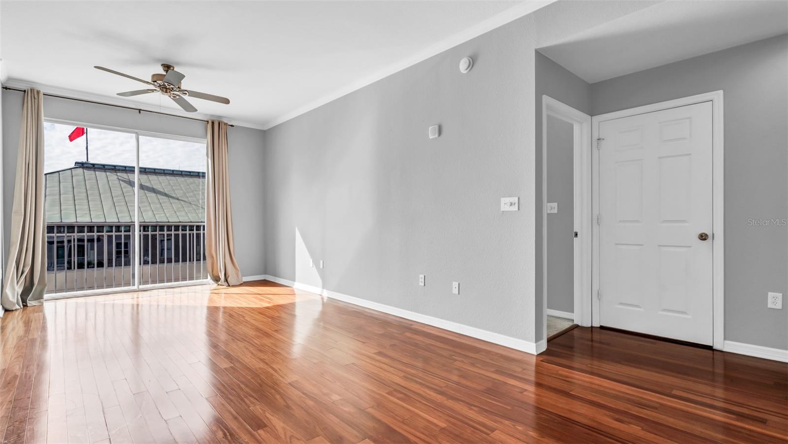 Listing photo id 7 for 700 Harbour Island Boulevard 311