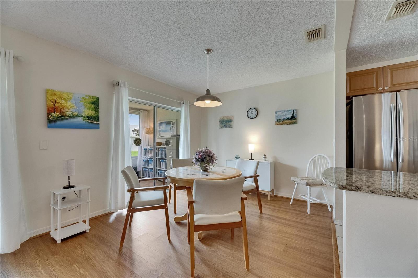 Image 10 of 41 For 123 Glendower Circle 123