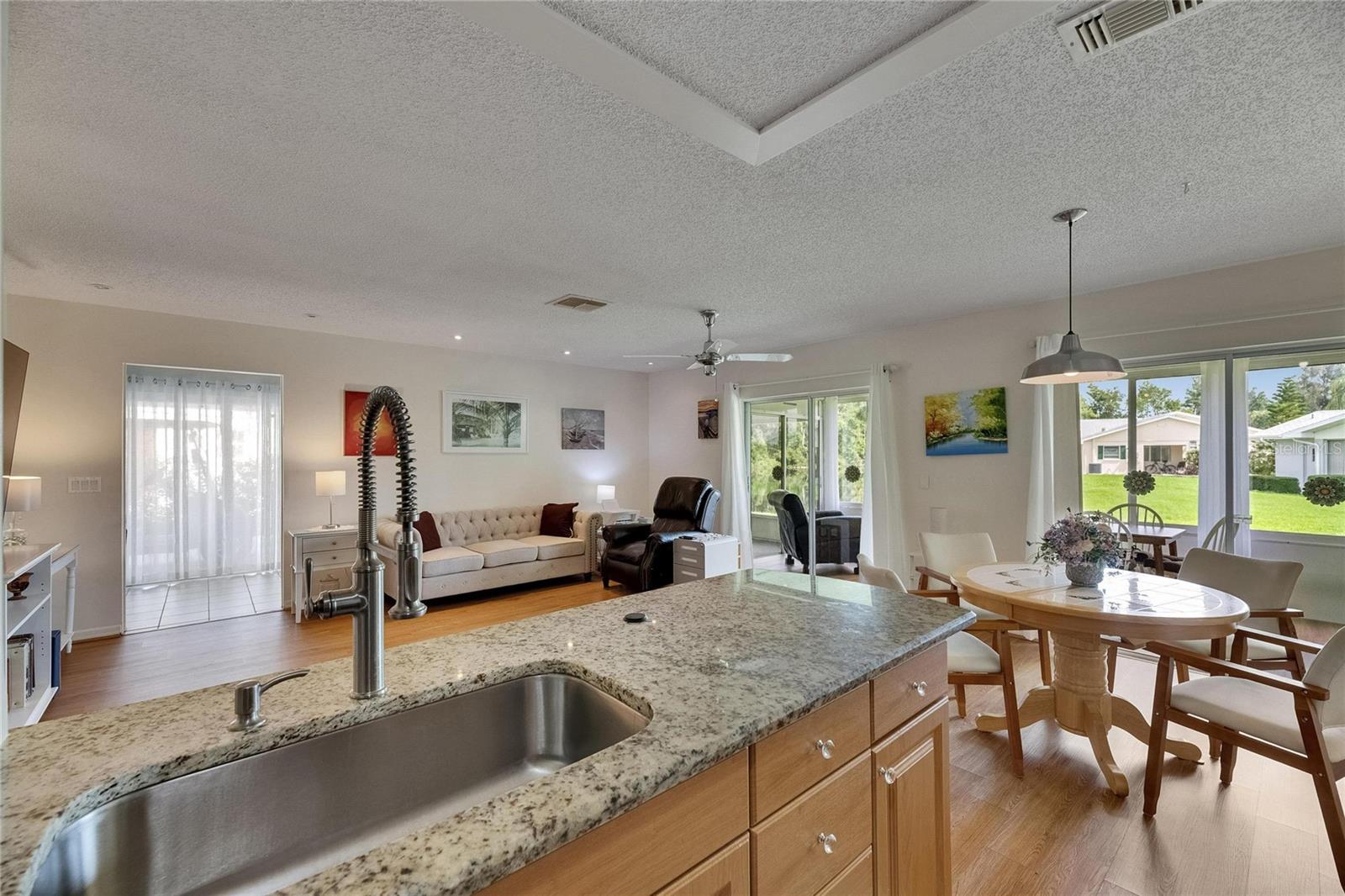 Image 15 of 41 For 123 Glendower Circle 123