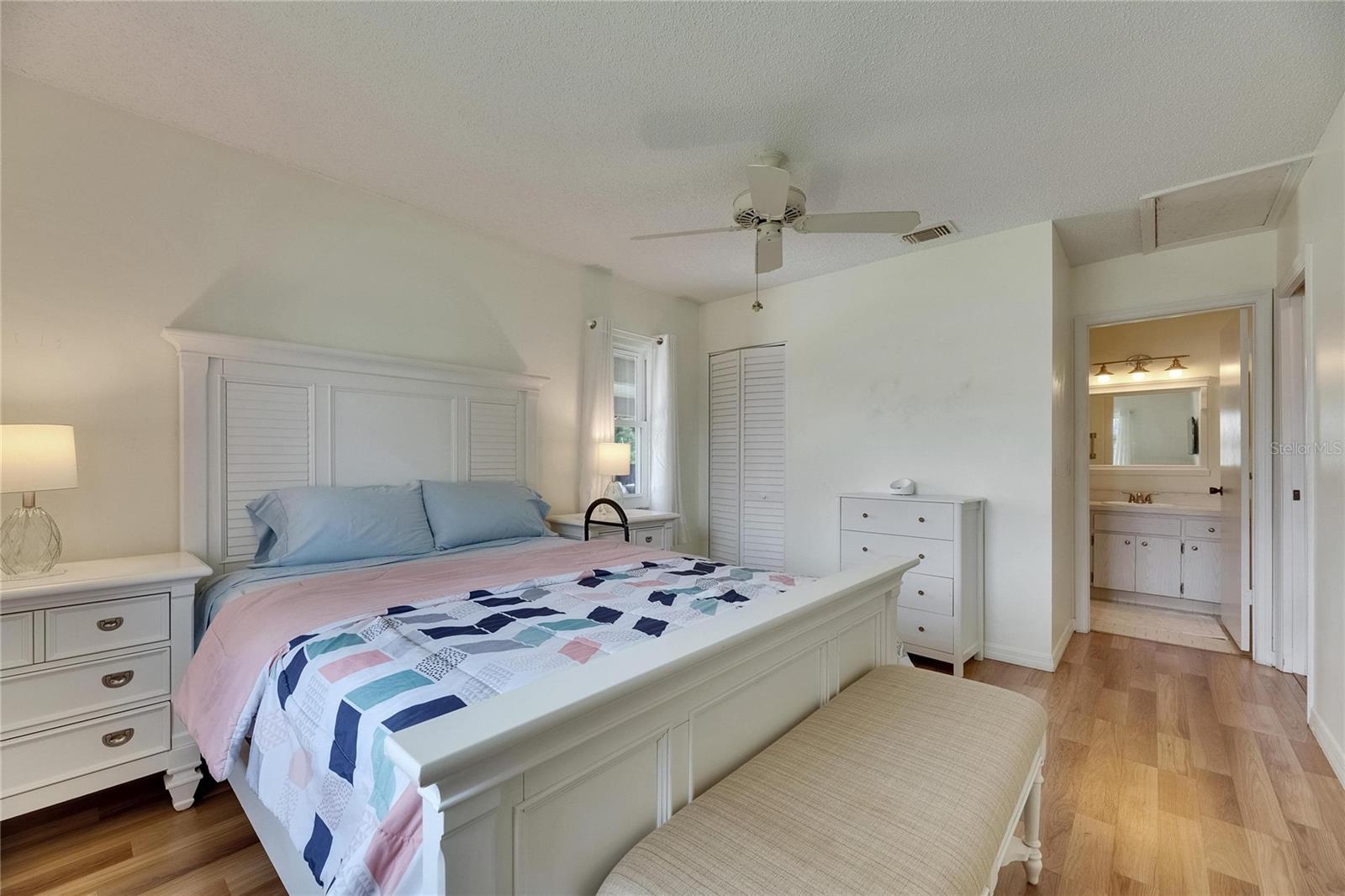 Image 18 of 41 For 123 Glendower Circle 123