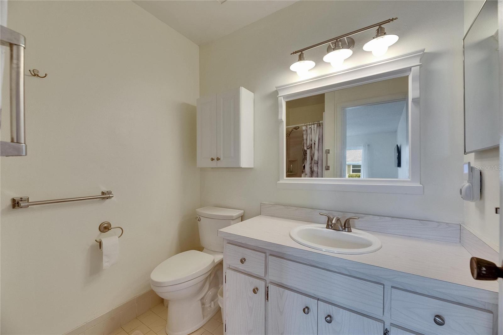 Image 20 of 41 For 123 Glendower Circle 123