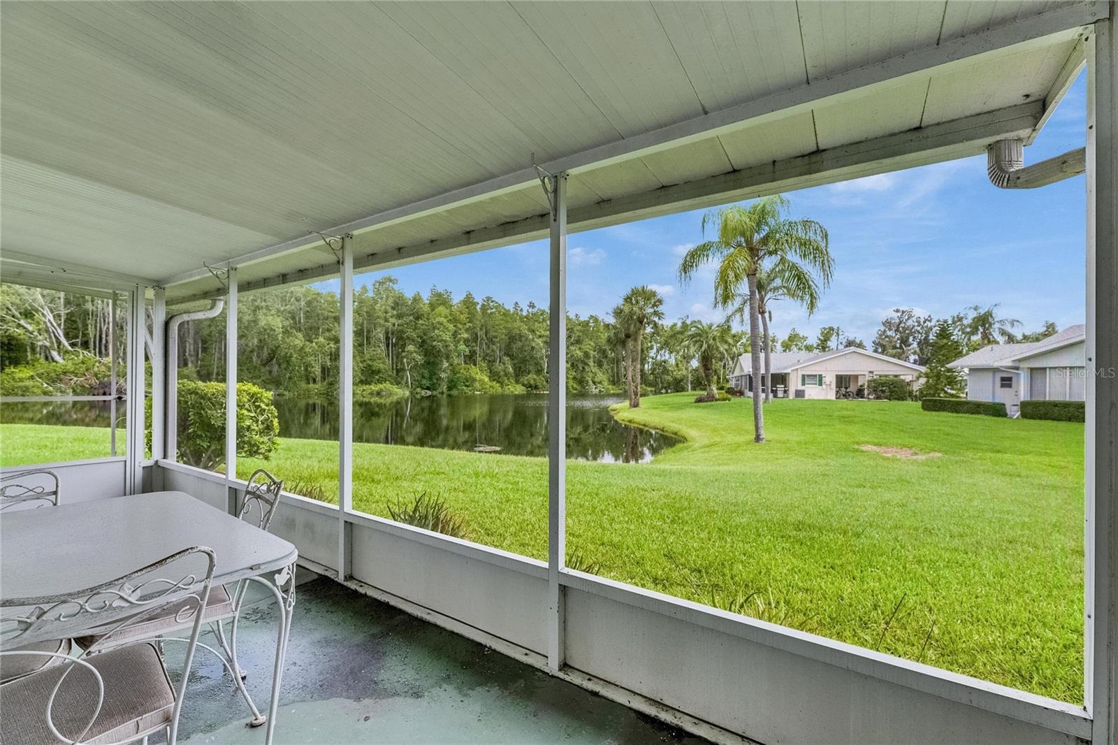 Image 29 of 41 For 123 Glendower Circle 123