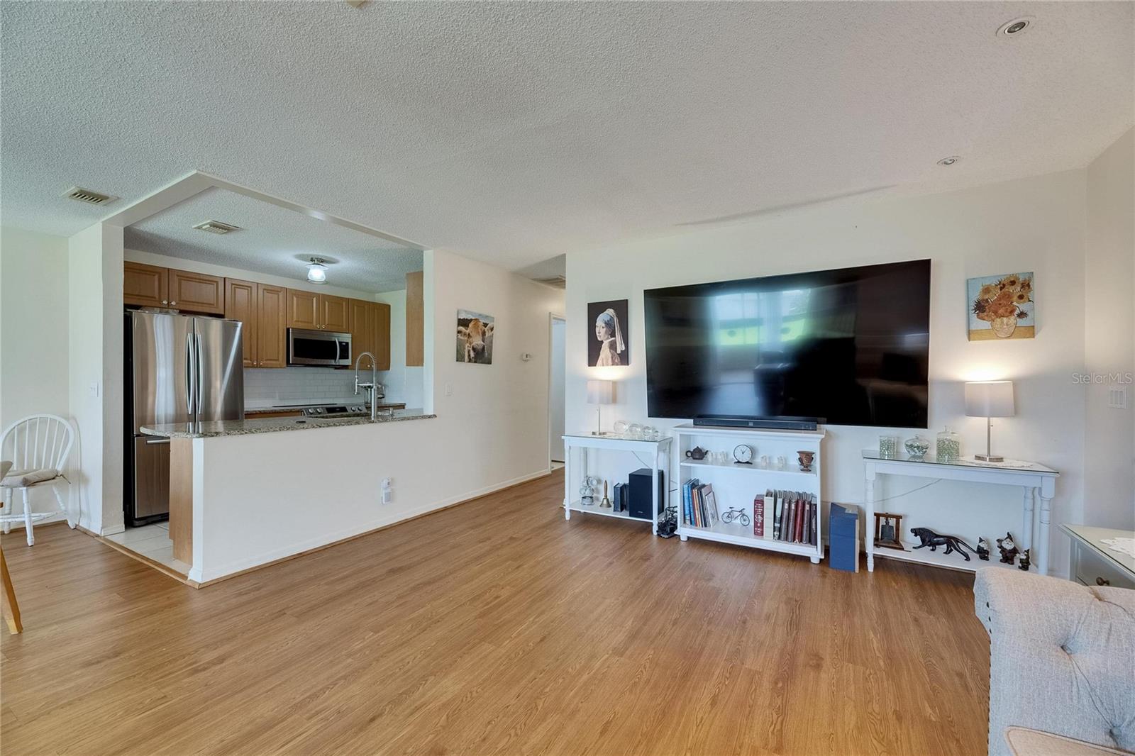 Image 7 of 41 For 123 Glendower Circle 123
