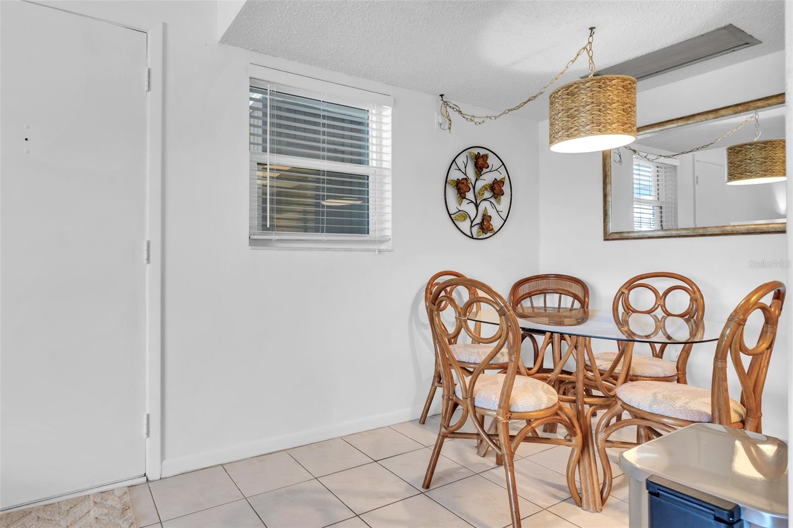 Image 5 of 17 For 4743 Jasper Drive 204