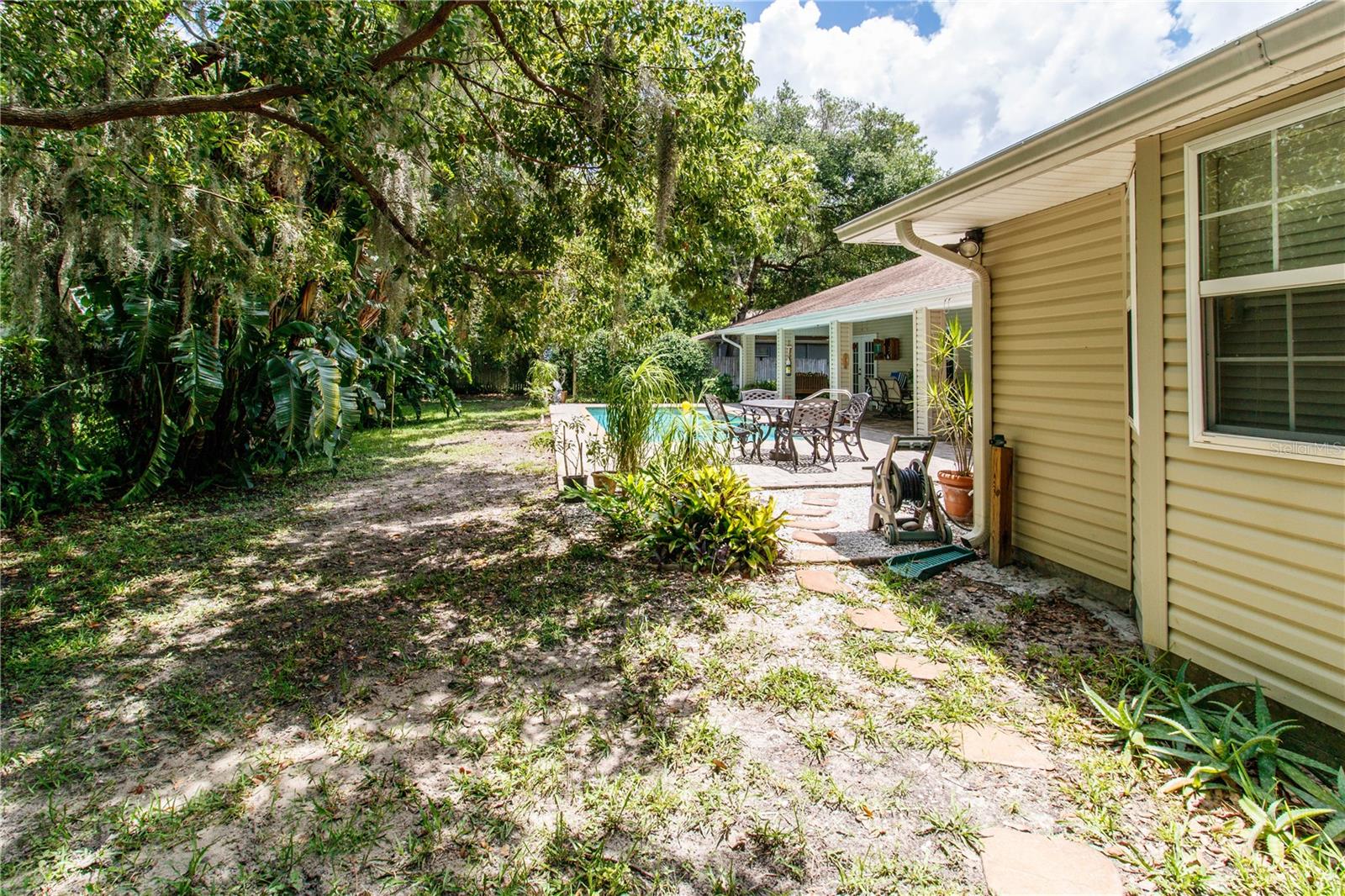 Image 41 of 69 For 11945 Darwin Avenue