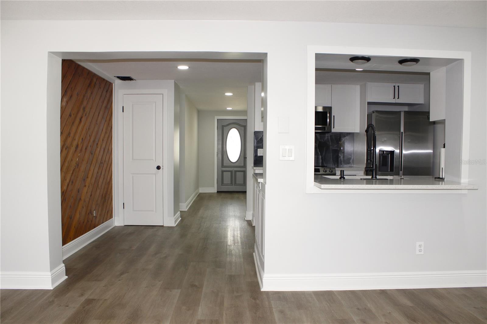 Image 16 of 50 For 7909 Woodgrove Circle
