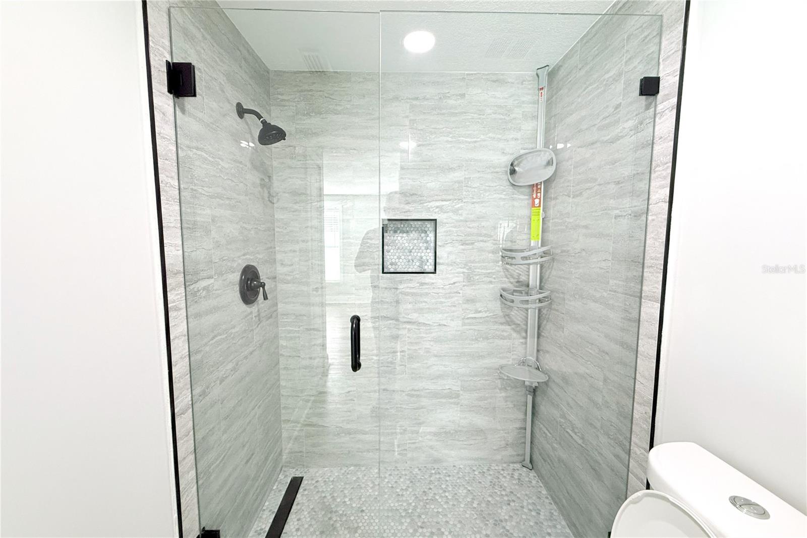 Image 33 of 50 For 7909 Woodgrove Circle