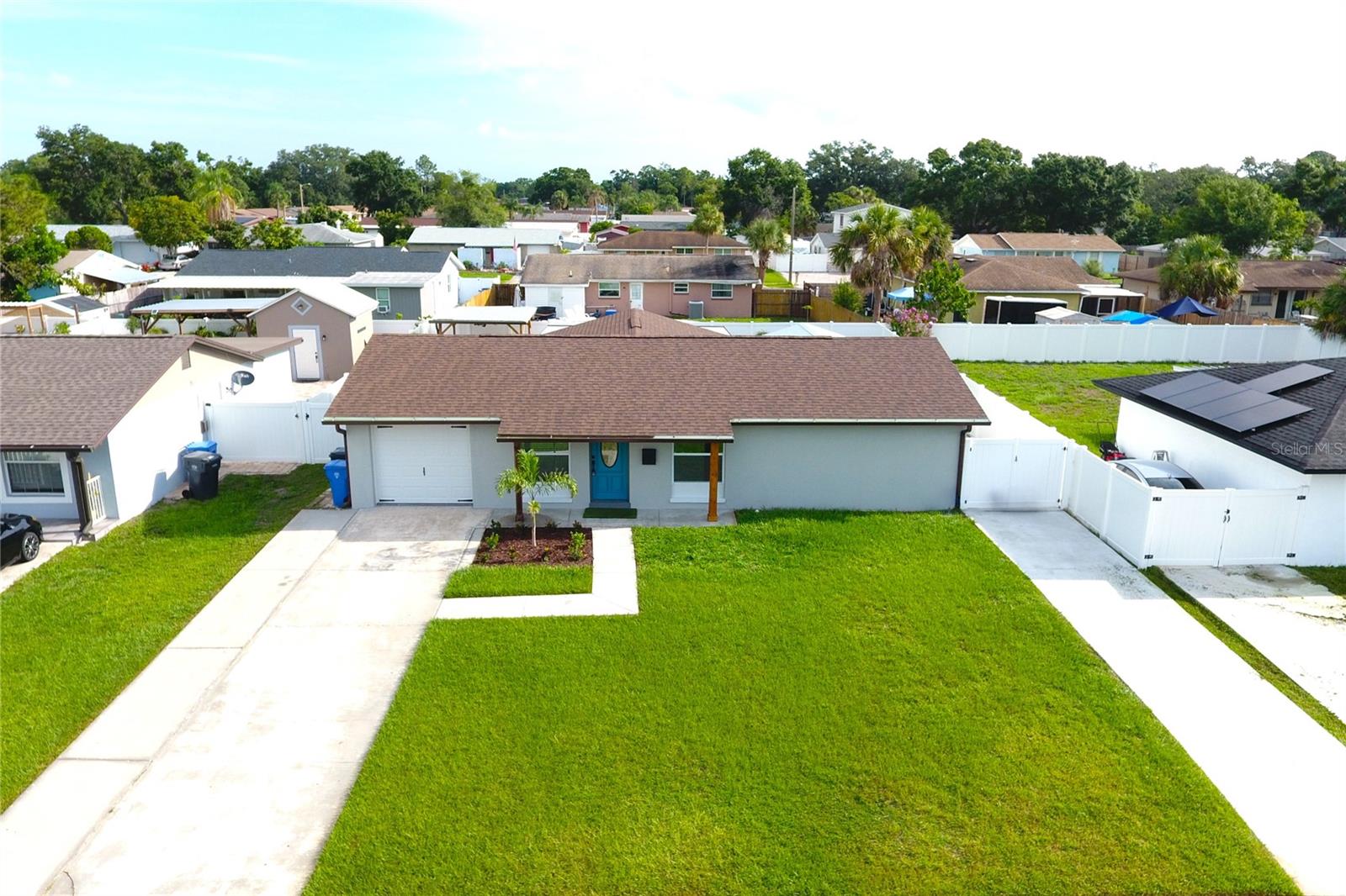 Image 5 of 50 For 7909 Woodgrove Circle