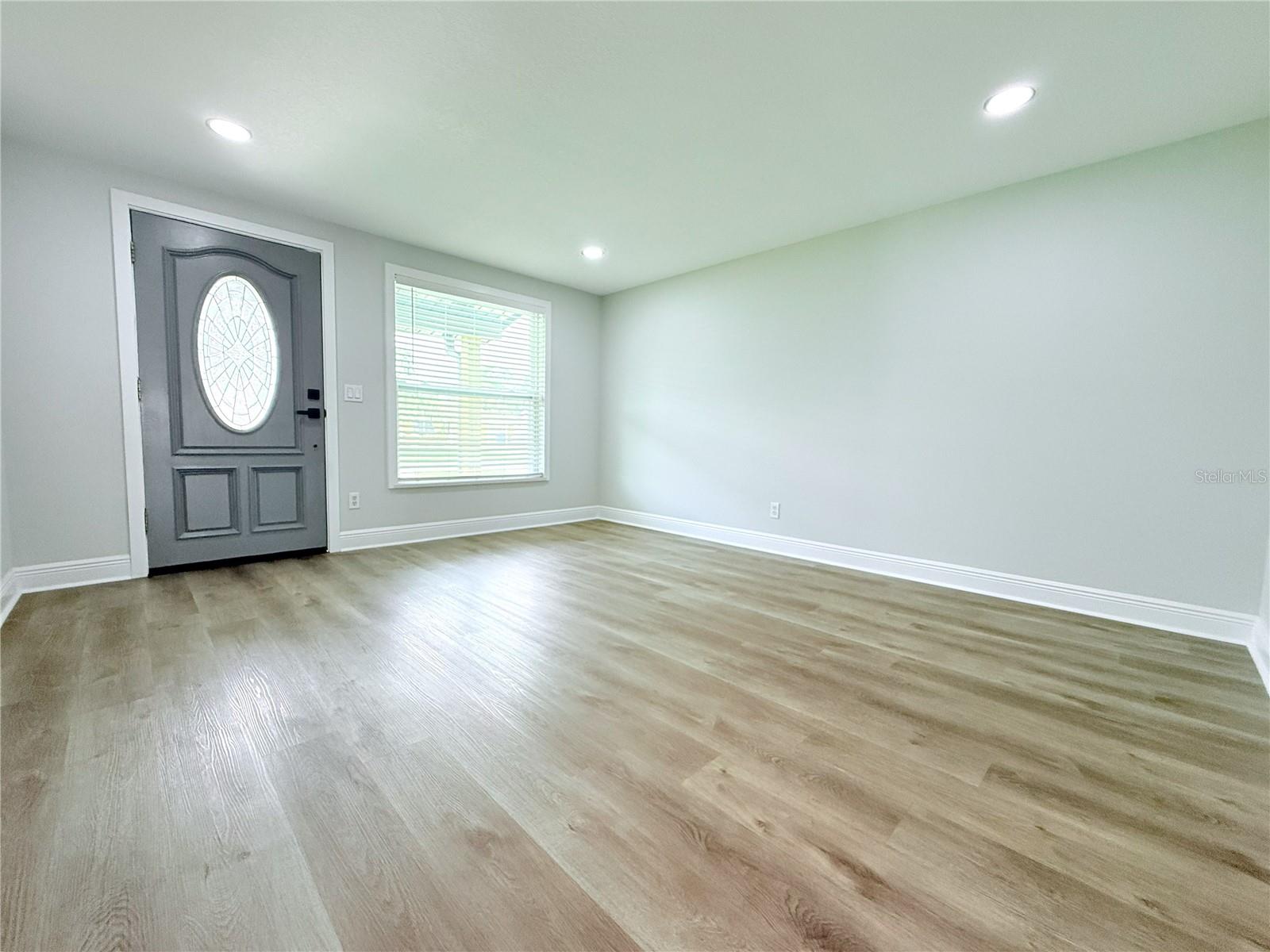 Image 8 of 50 For 7909 Woodgrove Circle