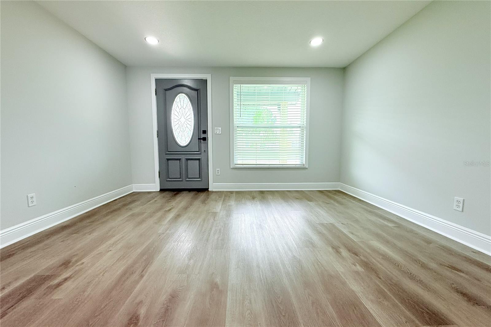 Image 9 of 50 For 7909 Woodgrove Circle