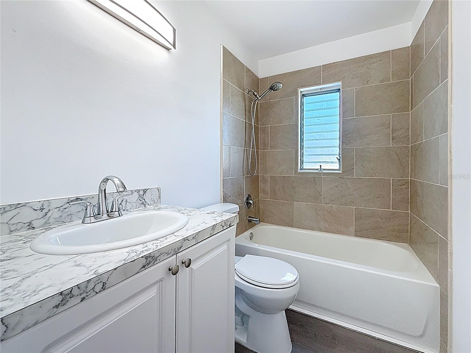 Image 39 of 57 For 4716 Town N Country Boulevard