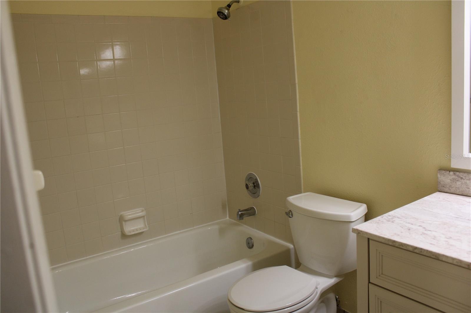 Image 15 of 20 For 3295 Fox Chase Circle N 205