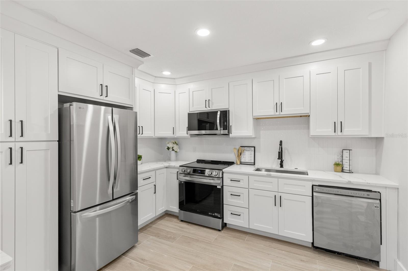 Image 14 of 37 For 109 13th Street