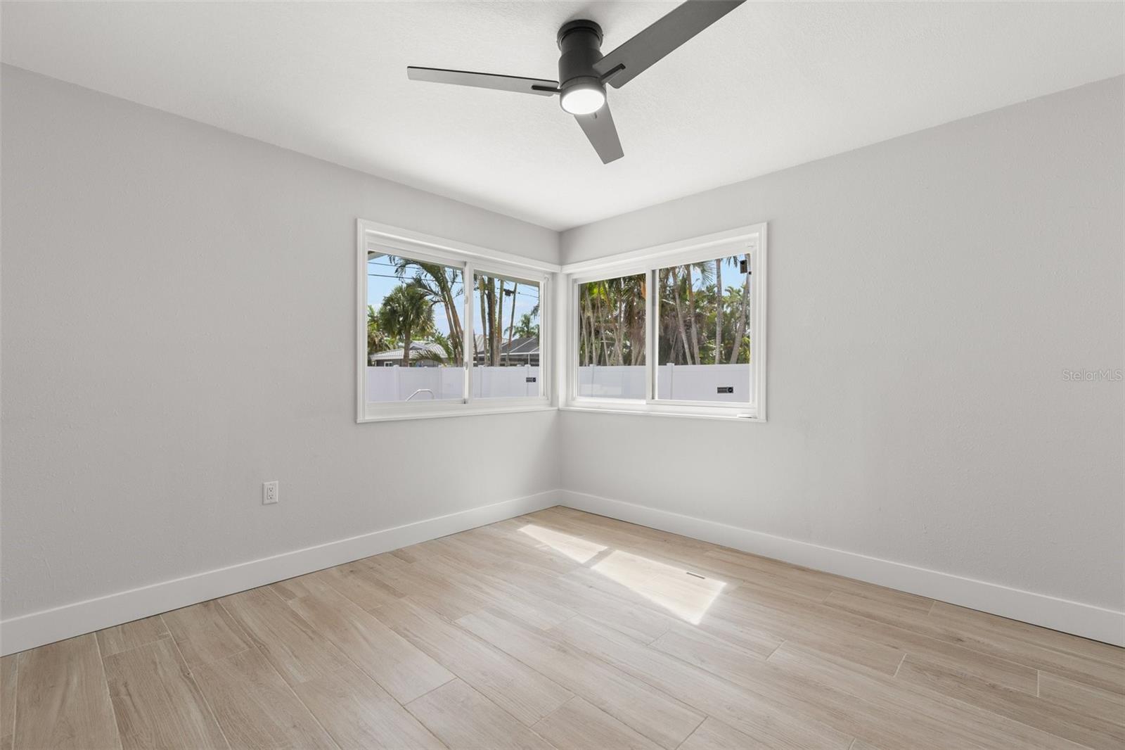 Image 30 of 37 For 109 13th Street