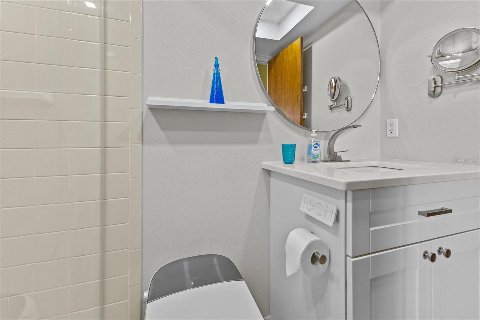 Listing photo id 13 for 2240 Pinewood Villas Drive