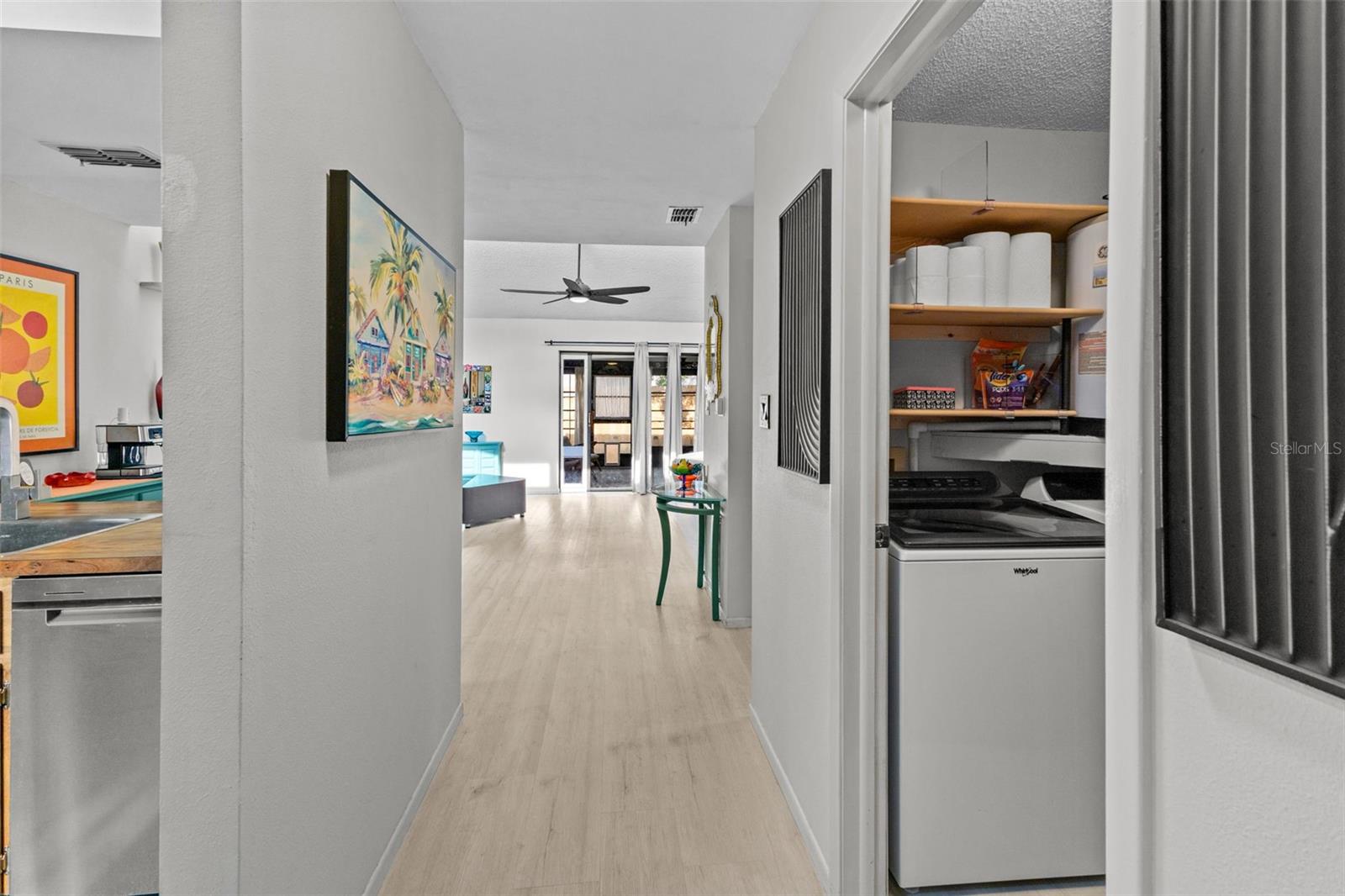 Listing photo id 1 for 2240 Pinewood Villas Drive