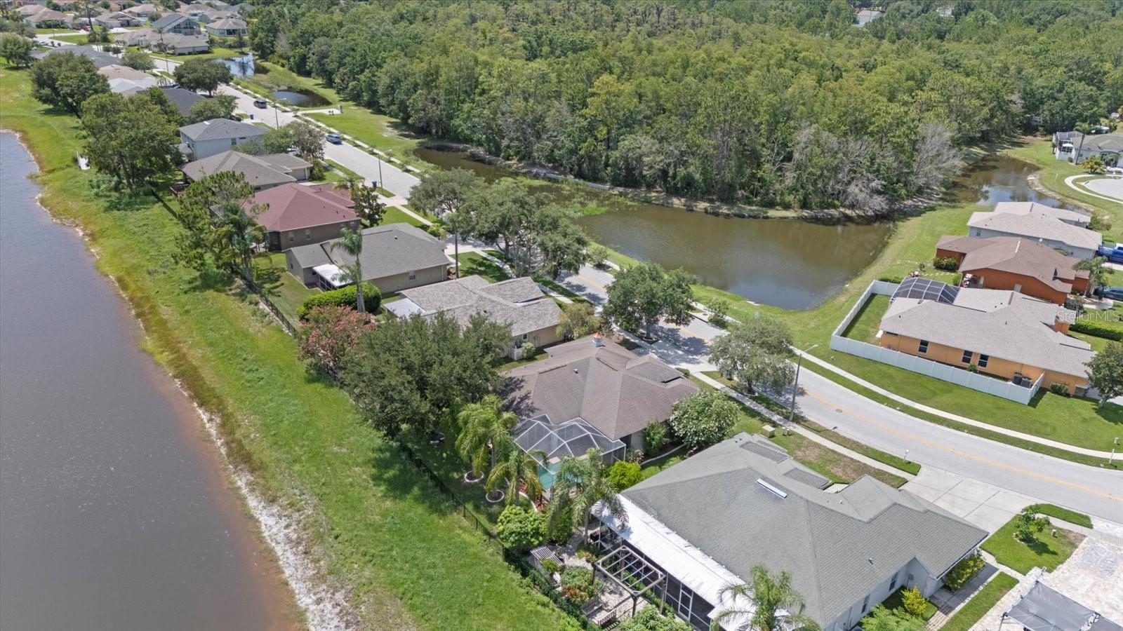Image 30 of 32 For 27826 Sora Boulevard