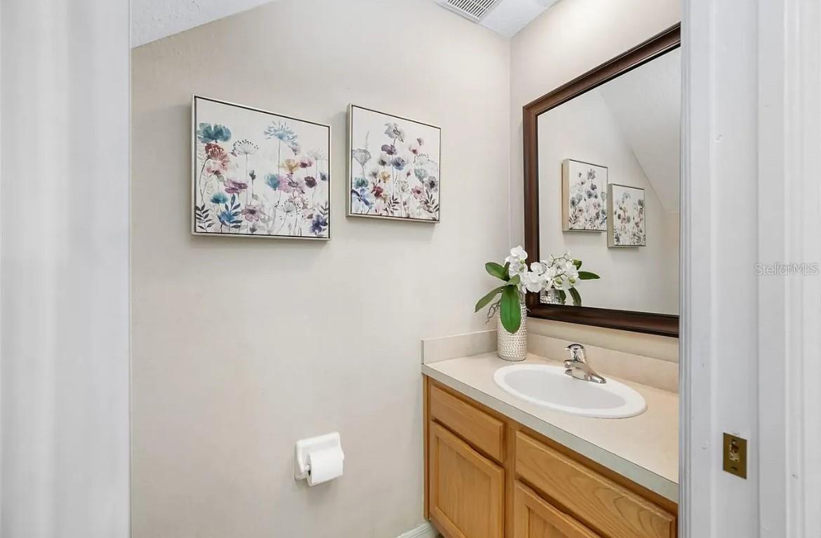 Image 13 of 40 For 510 Spring Lake Circle