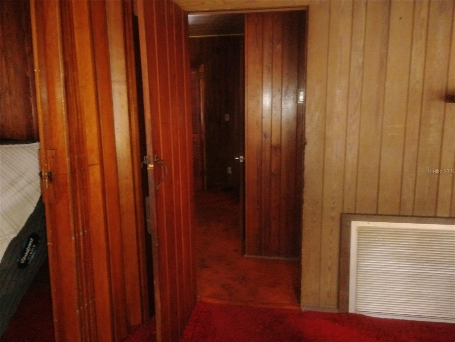 Image 13 of 41 For 909 Faulkner Street
