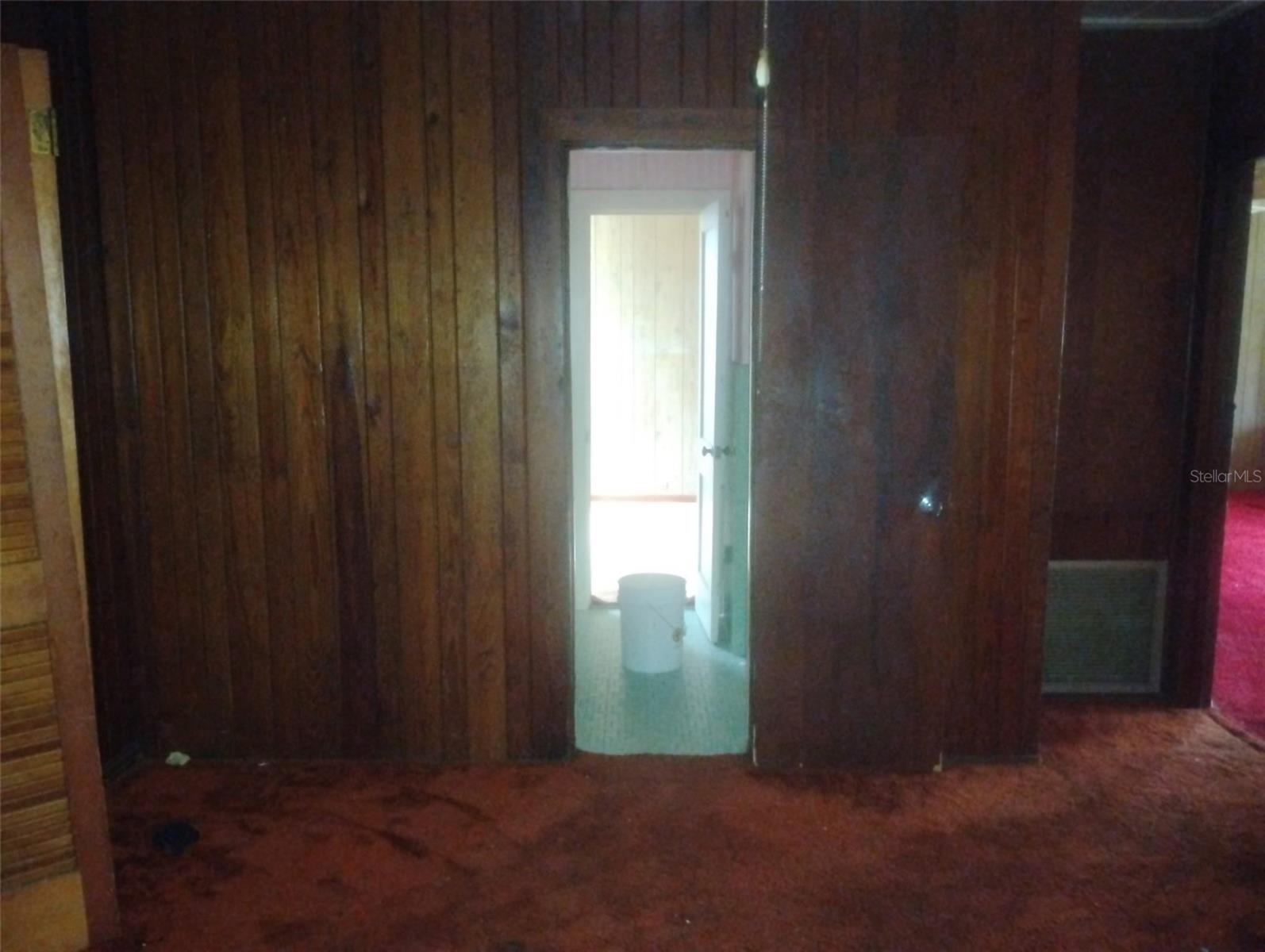 Image 7 of 41 For 909 Faulkner Street