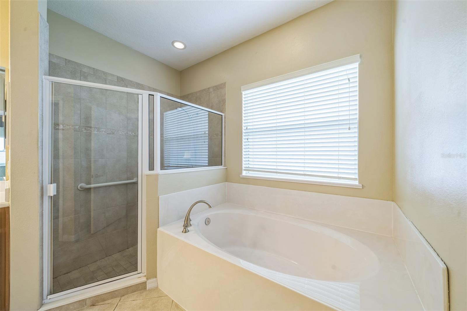 Image 19 of 66 For 2925 Dayton Drive