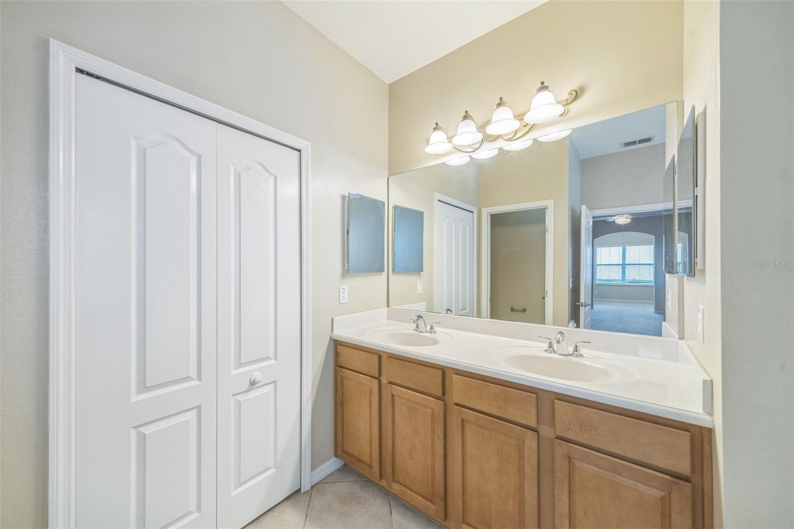 Image 30 of 66 For 2925 Dayton Drive