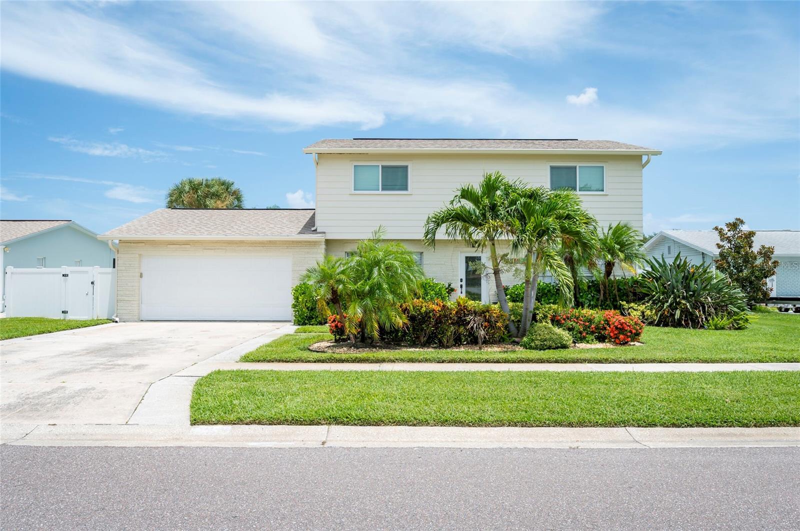 Details for 8425 Flagstone Drive, TAMPA, FL 33615