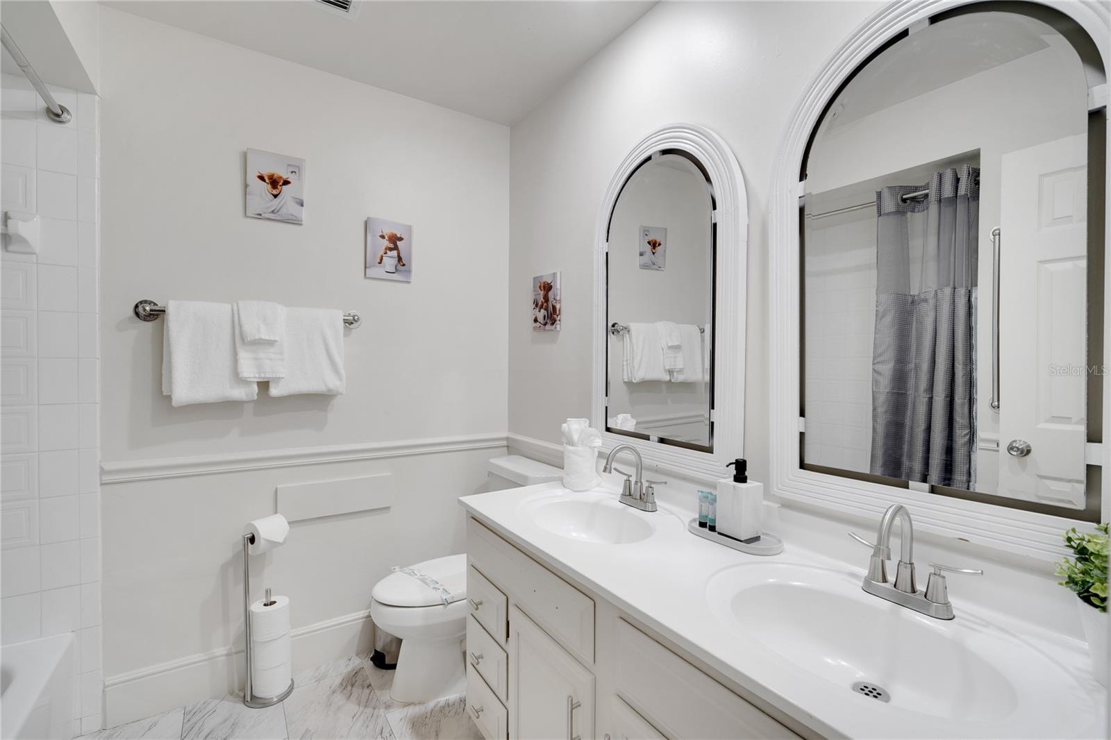 Image 14 of 45 For 8425 Flagstone Drive