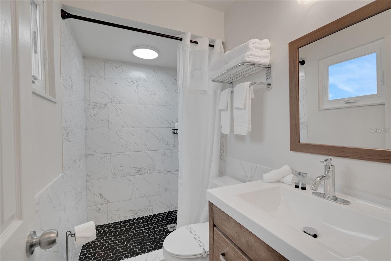 Image 15 of 45 For 8425 Flagstone Drive