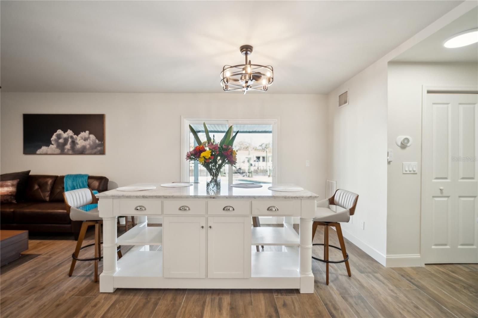 Image 32 of 45 For 8425 Flagstone Drive