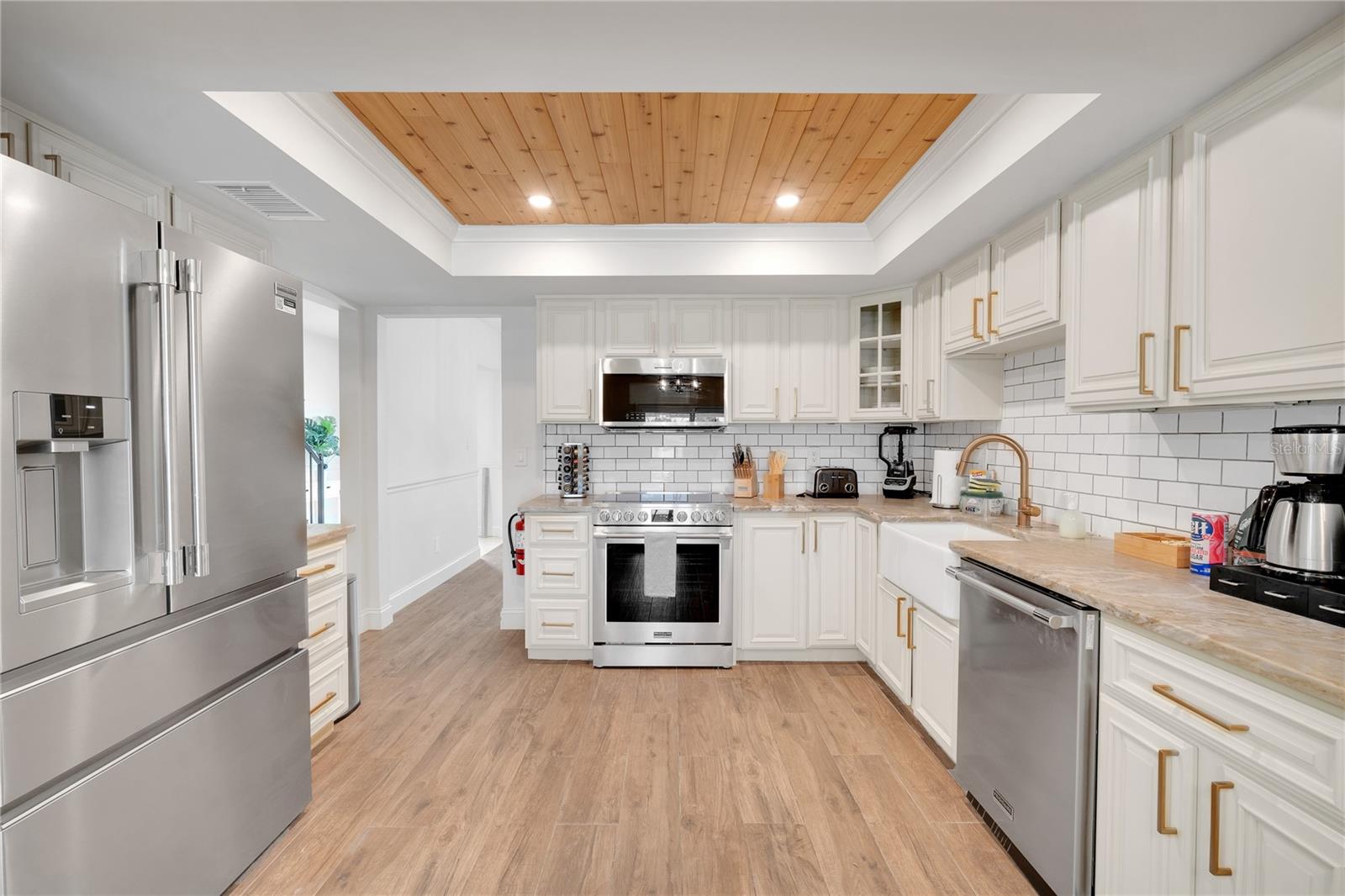 Image 8 of 45 For 8425 Flagstone Drive