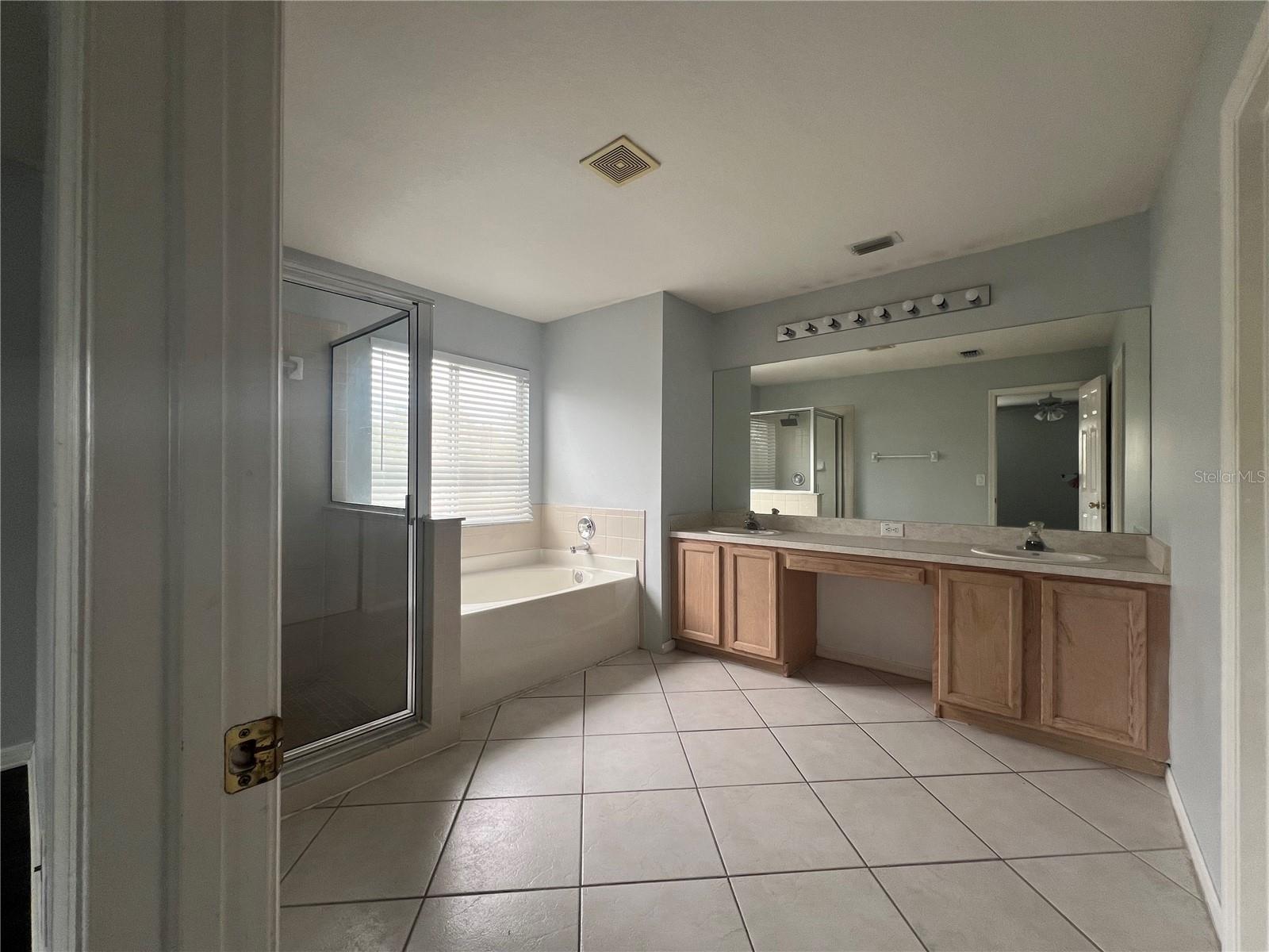 Image 11 of 15 For 10782 Plantation Bay Drive