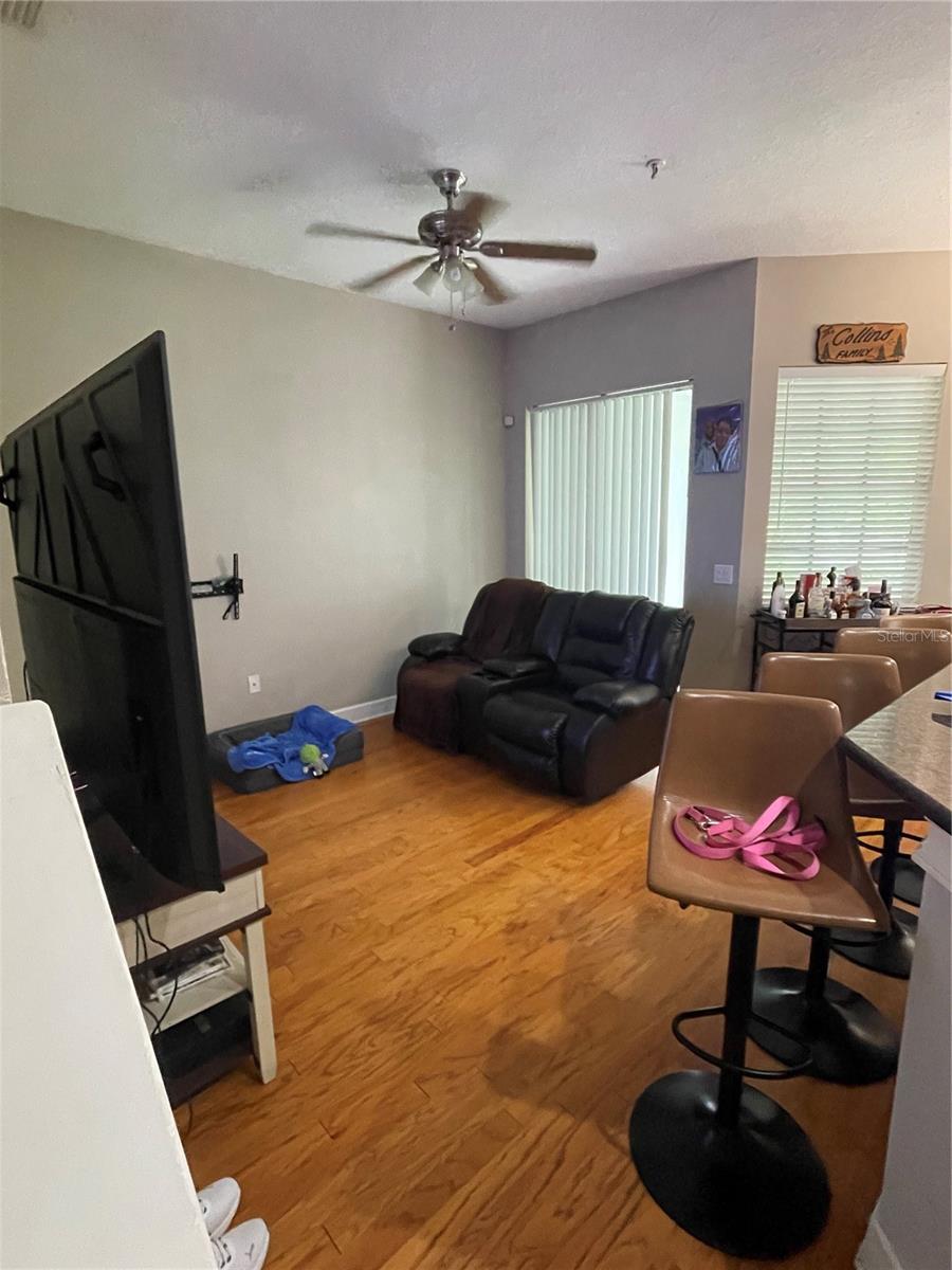 Listing photo id 2 for 8405 Costa Bella Way