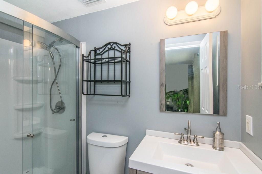 Image 10 of 16 For 2842 Shelton Avenue