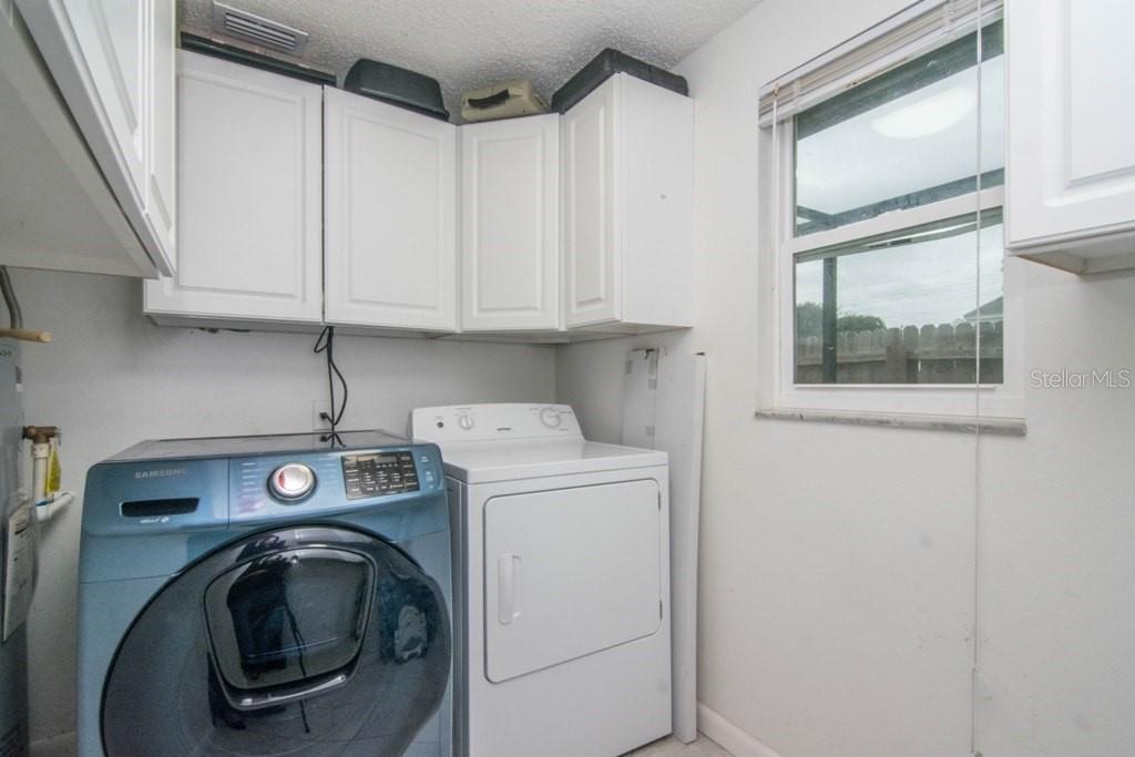 Image 8 of 16 For 2842 Shelton Avenue