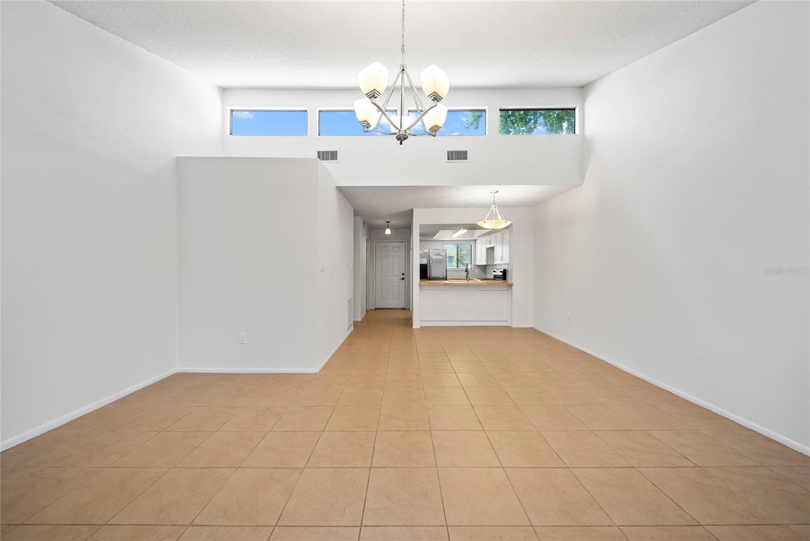Listing photo id 5 for 4326 Fern Glen Street