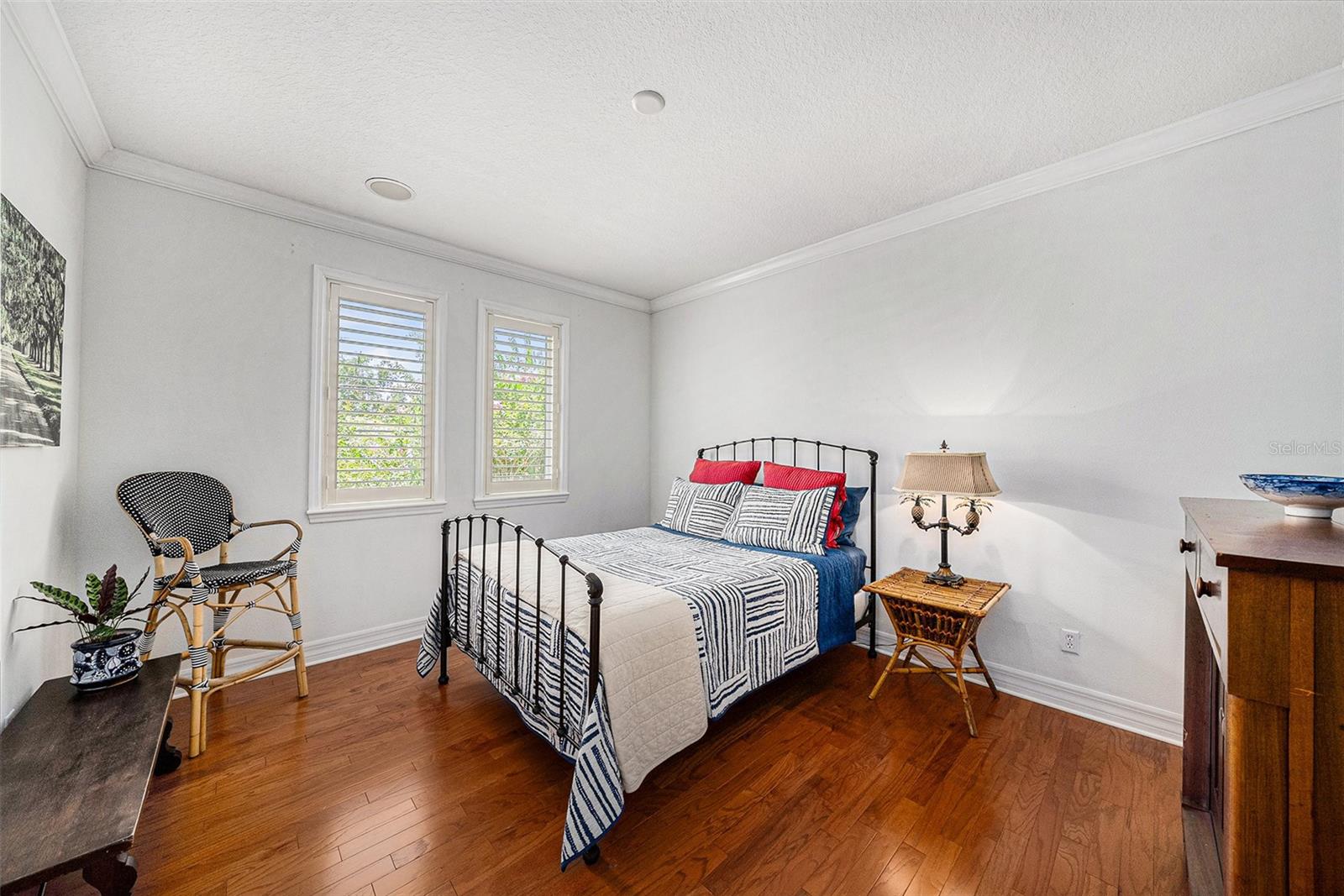 Image 13 of 35 For 1731 Watrous Avenue 202