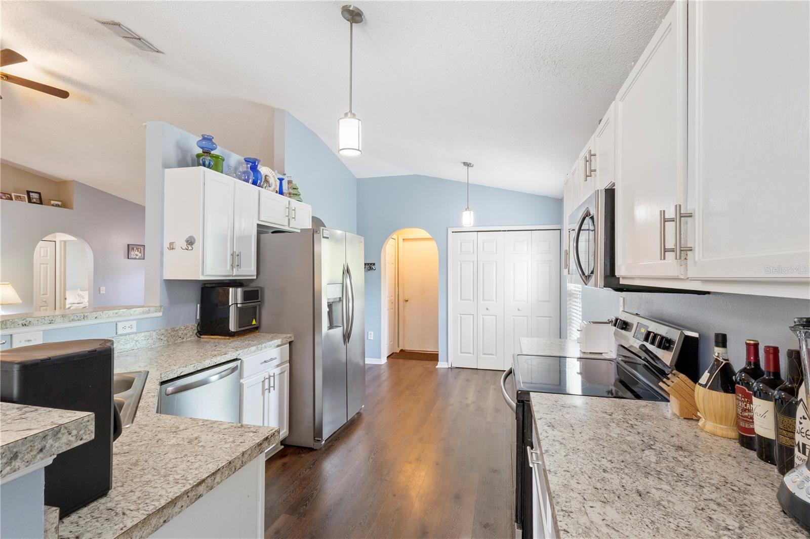 Image 5 of 18 For 7804 Country Chase Avenue
